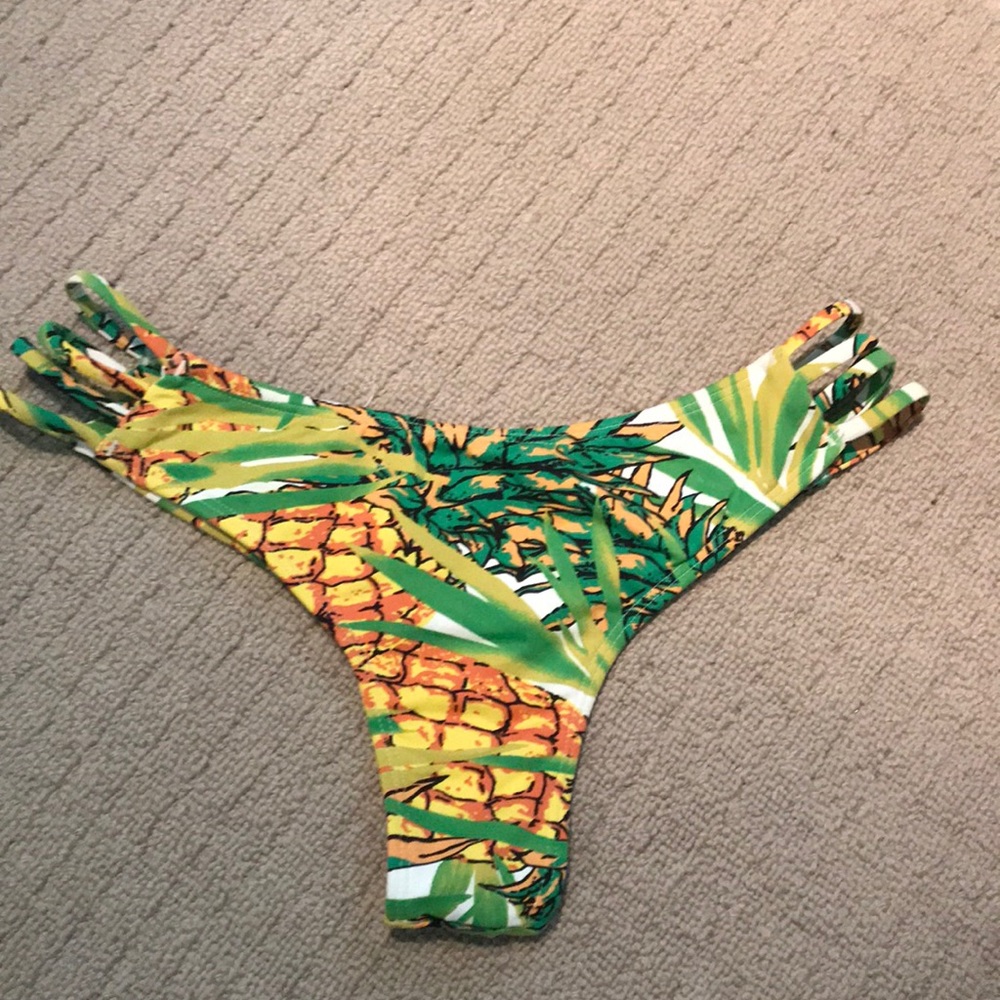 Midori pineapple print bikini bottom size XL